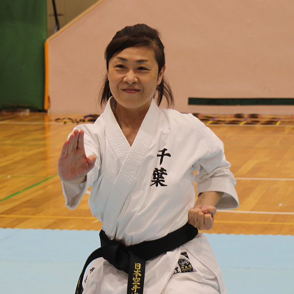 写真:井上館長